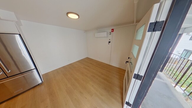 Building Photo - 685-695 East 16th Alley