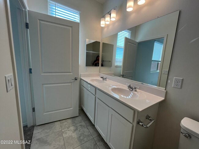 Building Photo - 7846 S New Strike Way