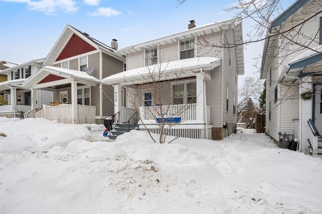 Building Photo - Duluth MN - 4 Bedroom - 2 Bathroom