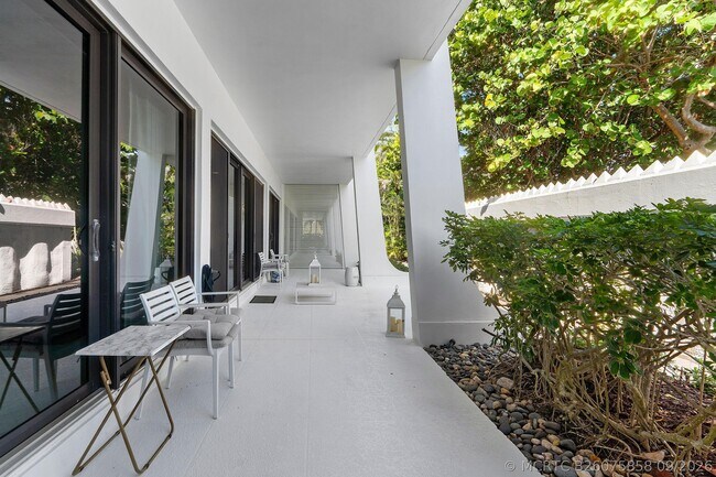 Building Photo - 2275 S Ocean Blvd