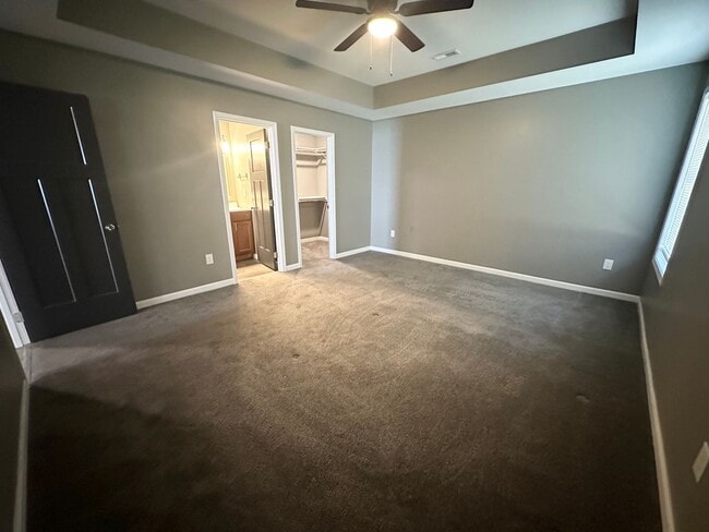 Building Photo - Beautiful 4-Bedroom; 2 bath Home for Rent Near Lake Shawnee