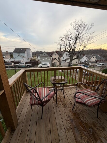 Building Photo - 120 Arion St