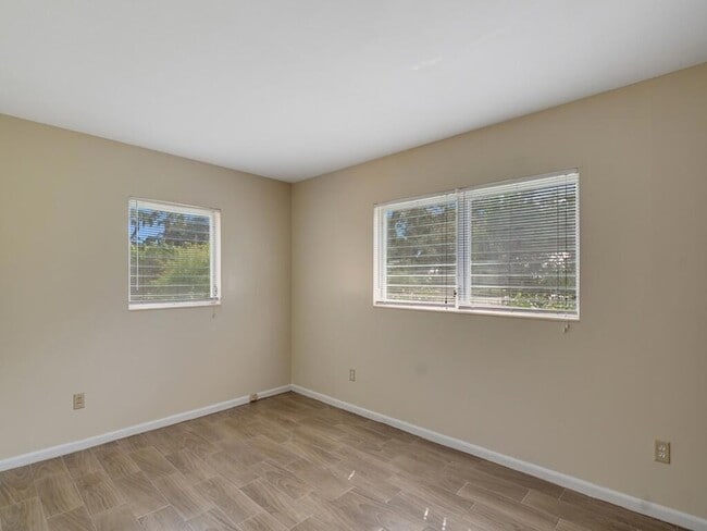 Building Photo - 7502 Pacific Ave