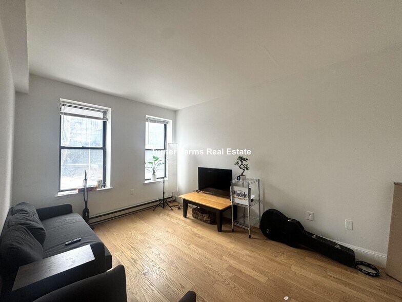 Building Photo - 774 Columbus Ave