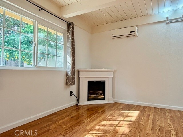 Building Photo - 23551 Venisia