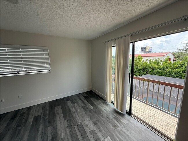 Building Photo - 4300 Landar Dr