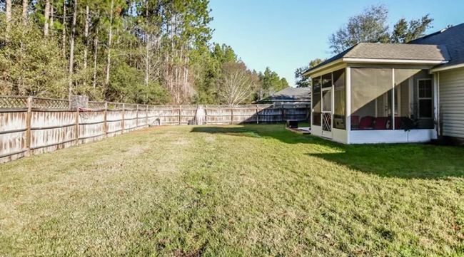 Building Photo - Spacious 3-Bedroom Home with Modern Amenit...