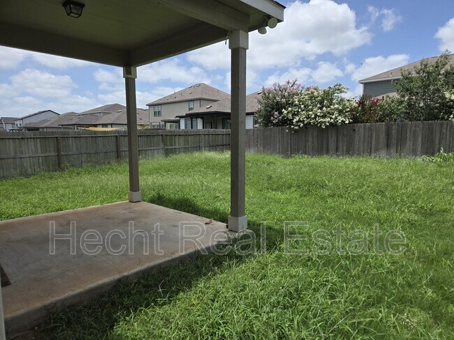 Building Photo - 2440 Ayers Dr
