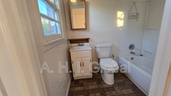 Building Photo - 4114 S Bowie St