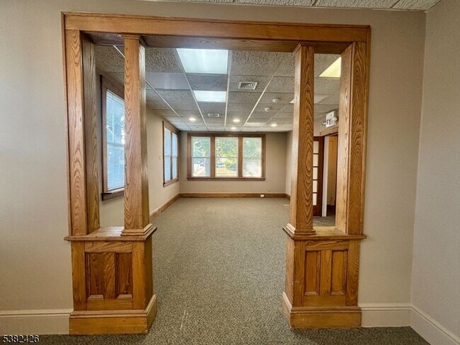 Building Photo - 546 Washington Ave