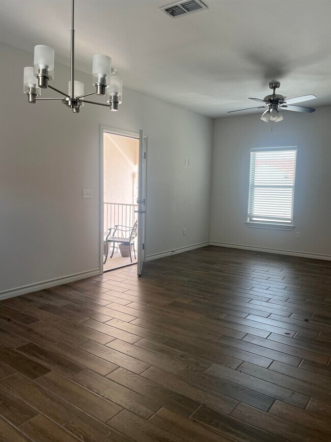 Building Photo - 7615 Laguna Del Mar Ct