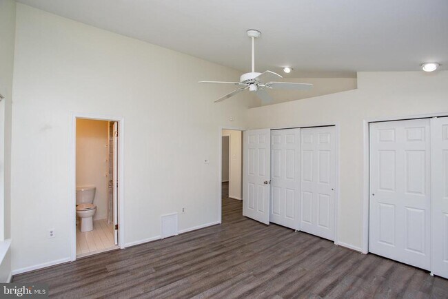 Building Photo - 1739 McNelis Dr