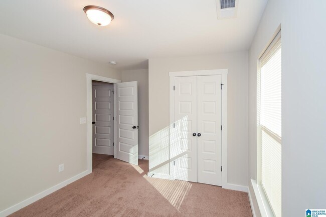 Building Photo - 75 Deer Creek Dr