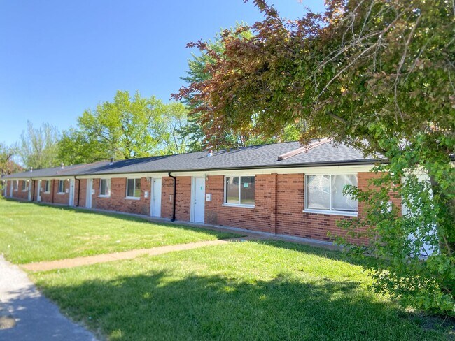 Building Photo - 1574-1574 Leonaire Ct