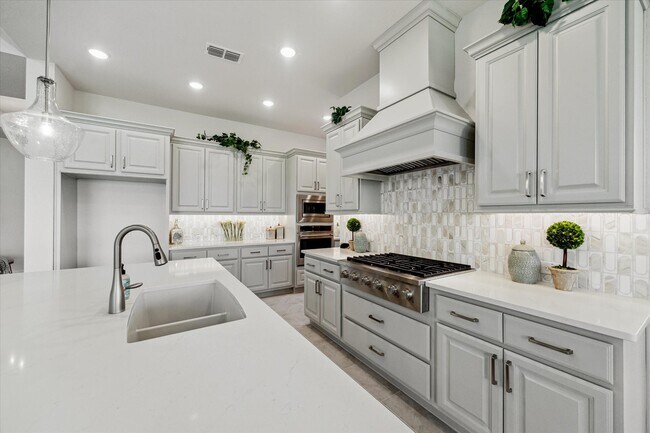 Building Photo - 407 May Meadow Ln