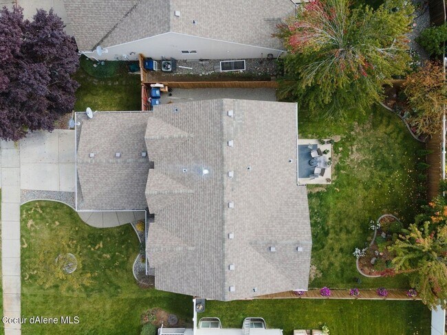 Building Photo - Spacious 5-Bedroom Coeur d'Alene Place Home with Theater Room
