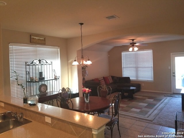 Building Photo - 3 Bedroom in The Point @ Bulverde Village