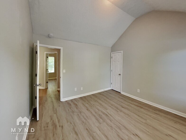 Building Photo - 2469 Mead Ct
