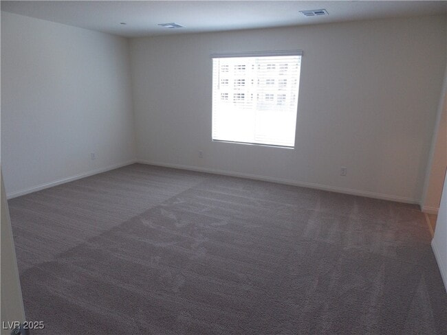 Building Photo - 565 Ruby Robin Ave