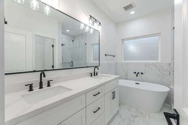 Building Photo - 7723 Hammerly Blvd