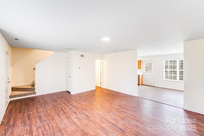 Building Photo - 814 Mt Holly-Huntersville Rd