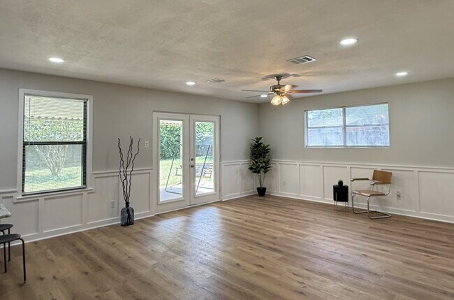 Building Photo - Where Classic Charm Meets Modern Comfort i...
