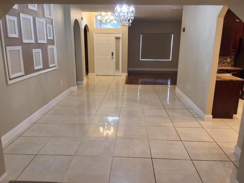 Building Photo - 4434 Maple Chase Trl