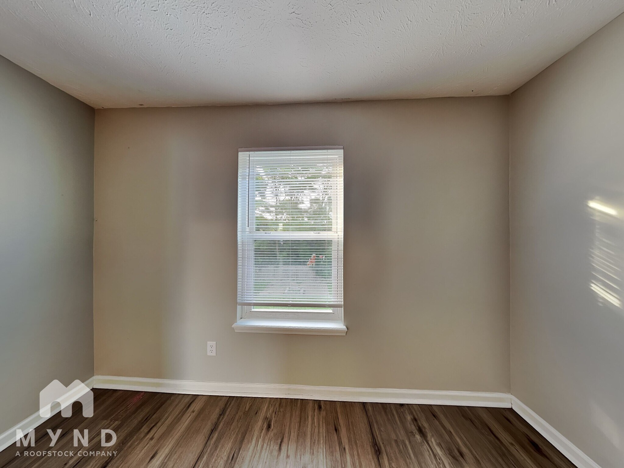 Building Photo - 3122 Crestwell Dr