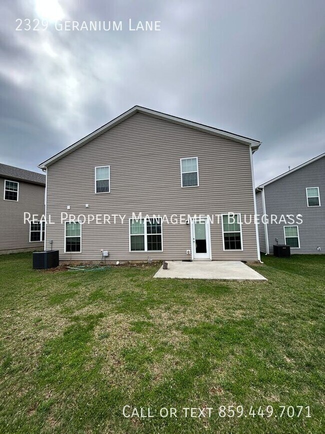 Building Photo - 2329 Geranium Ln