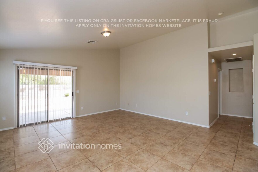 Building Photo - 10546 E Contessa St