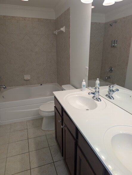 Building Photo - 2159 Weldonberry Dr NE