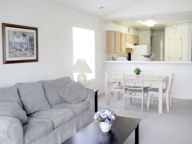 Building Photo - 2 Bedroom 3rd Floor Fully Furnished Condo