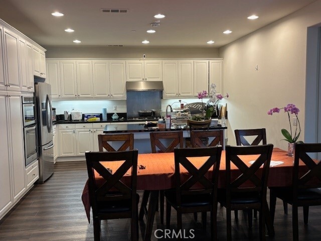 Building Photo - 14806 Apricot Ln
