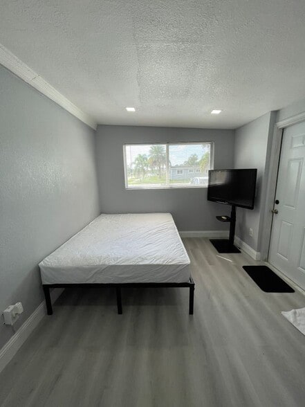 Building Photo - 3101 N 66th Ave