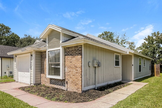 Building Photo - 2658 Malibu Cir