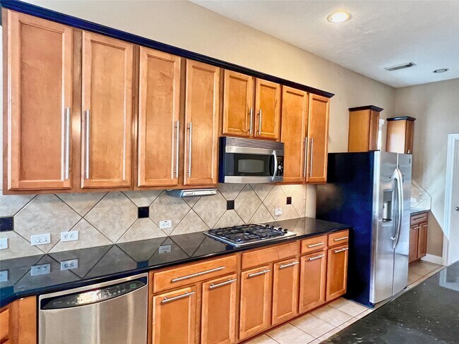 Building Photo - 16807 Coronado Springs Dr