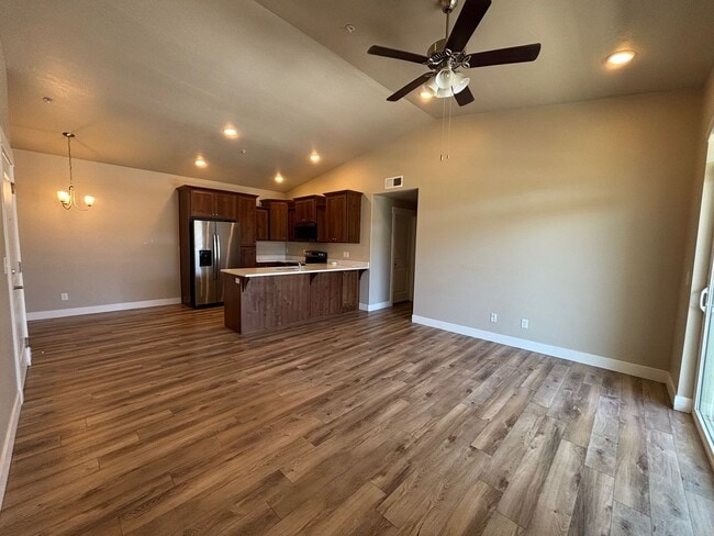 Building Photo - 3 Bedroom 2 Bathroom Condo in Heber