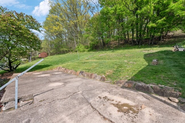 Building Photo - $300 OFF 1ST MONTH OF RENT! Beautiful 3 be...