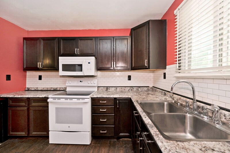 Building Photo - 269 N Vine St