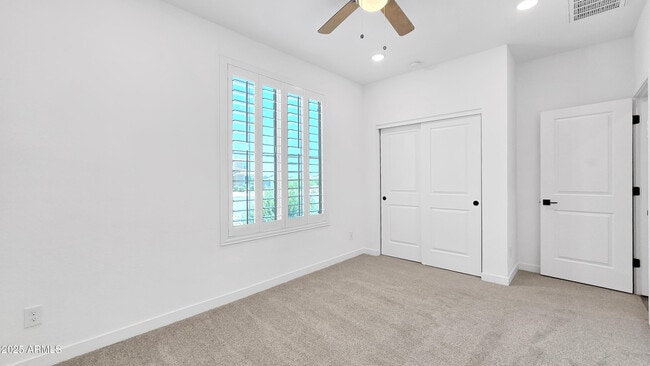 Building Photo - 27156 N 169th Dr