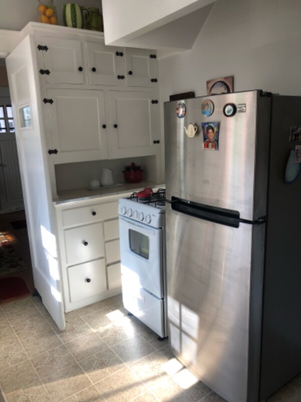 Building Photo - 102 S Balcom Ave