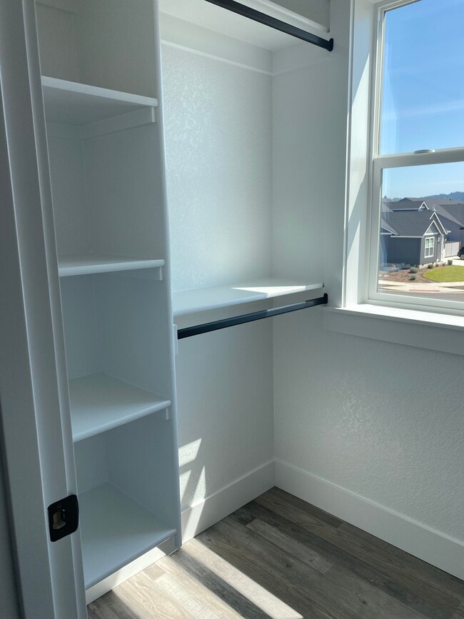 Building Photo - 1242 S 11th St