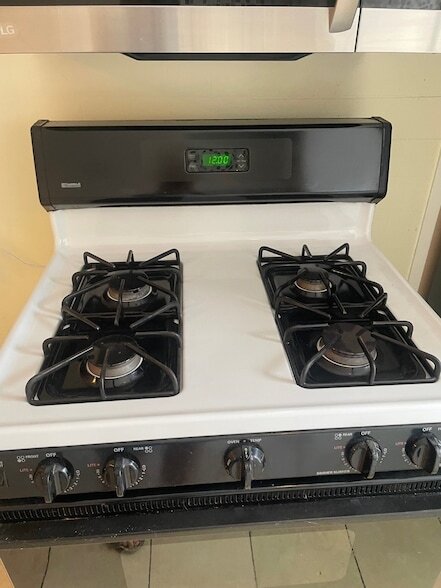 Building Photo - 537 Studewood St