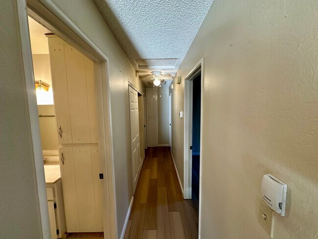 Building Photo - charming 3-bedroom, 2-bathroom