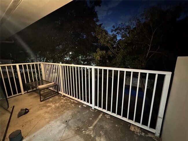 Building Photo - 1530 NE 136th St