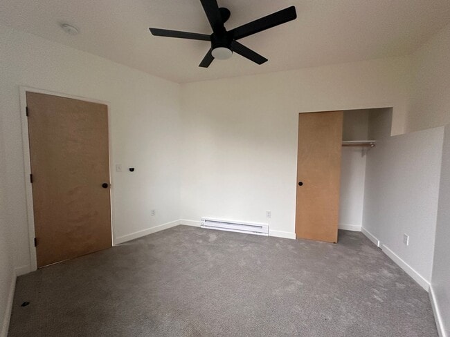 Building Photo - Modern Architecture in a Stunning Coliving Building! Amazing Neigborhood!