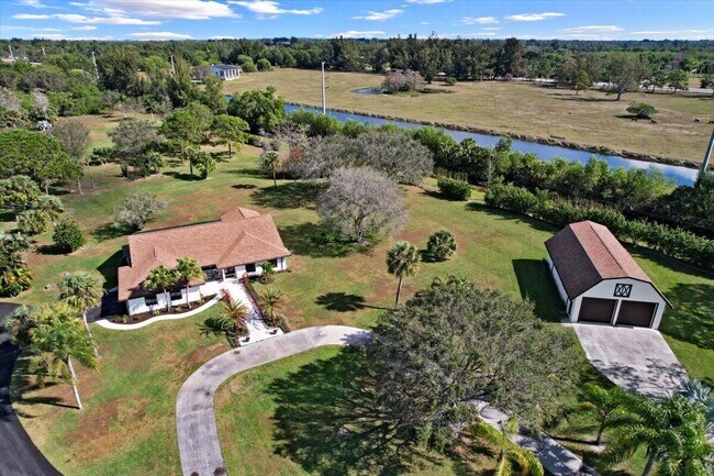 Building Photo - 16748 Fox Trail Ln