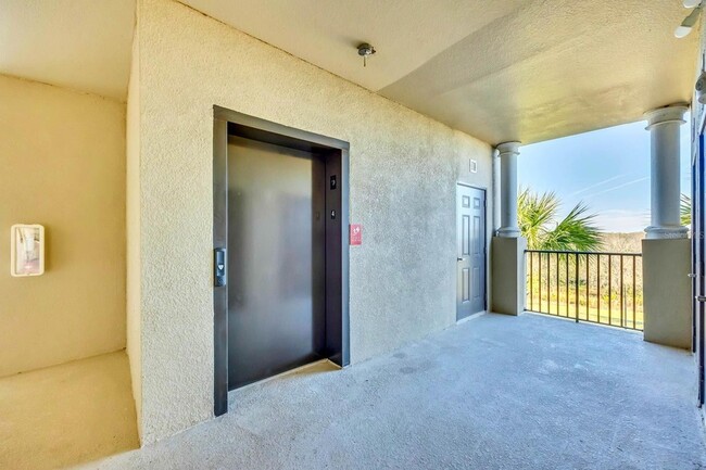 Building Photo - 17510 Gawthrop Dr