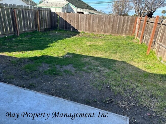 Building Photo - SECO12