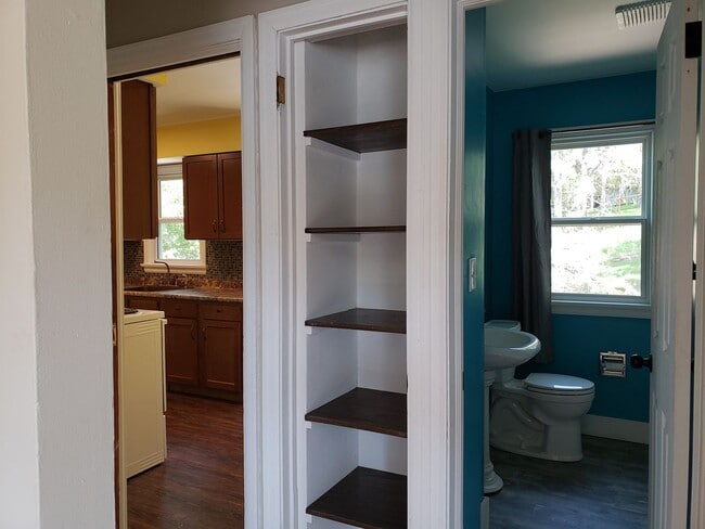 Building Photo - 3-Bedroom, 1-Bathroom - Woodland Home